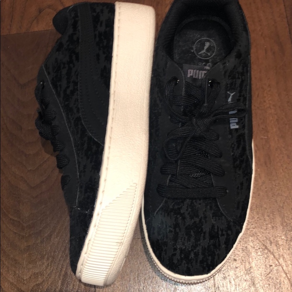 Women’s Puma Sneakers